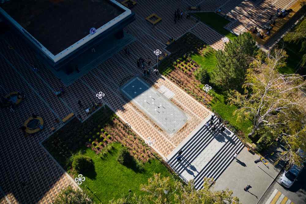 Комплекс пешеходных динамических фонтанов при университете КазГАСА