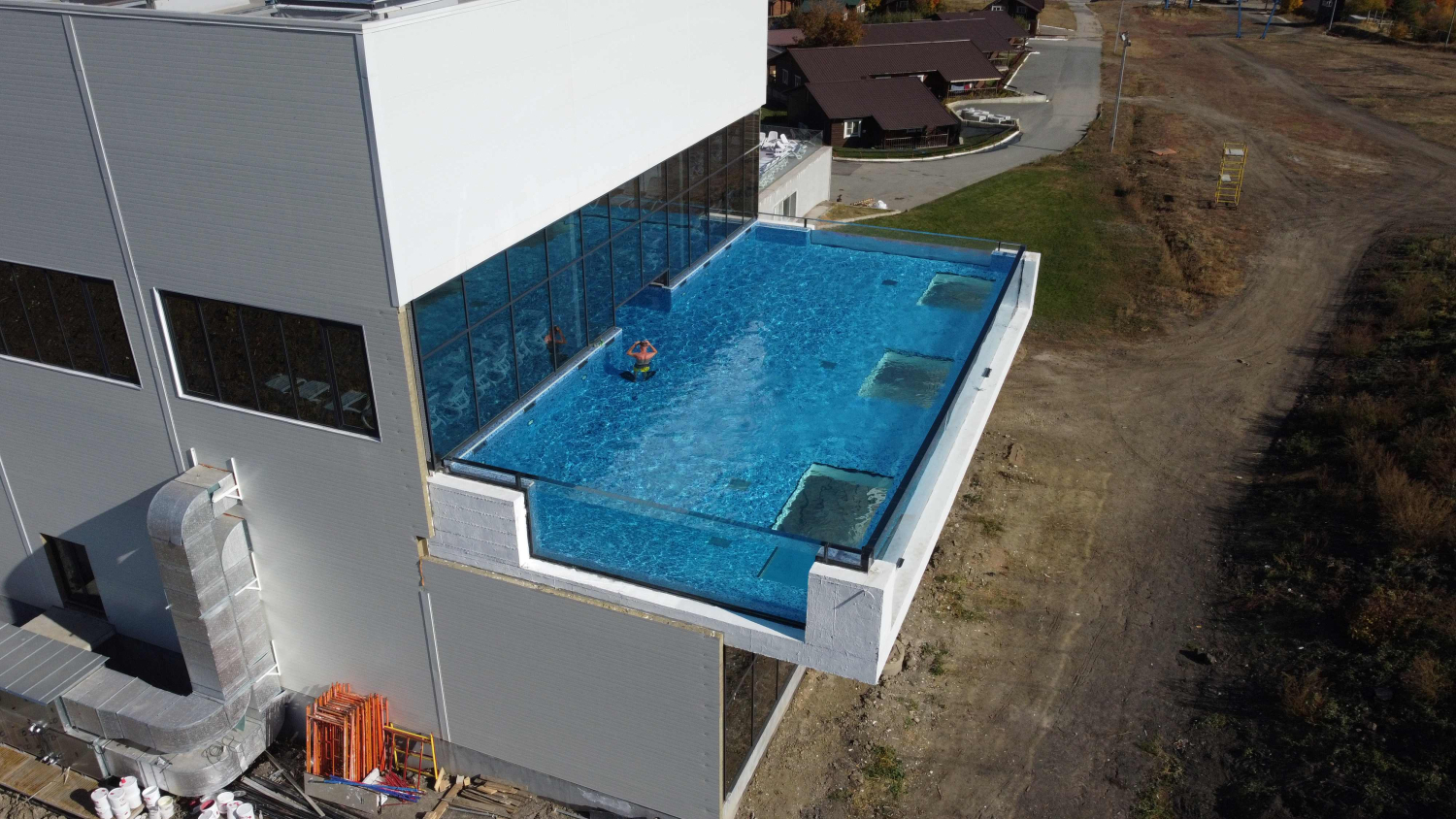 Парящий открытый бассейн, «Хвалынские термы»