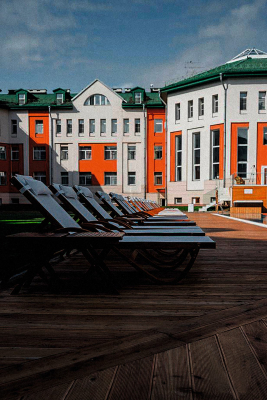 Открытый бассейн при гостинице «Парк Крестовский»