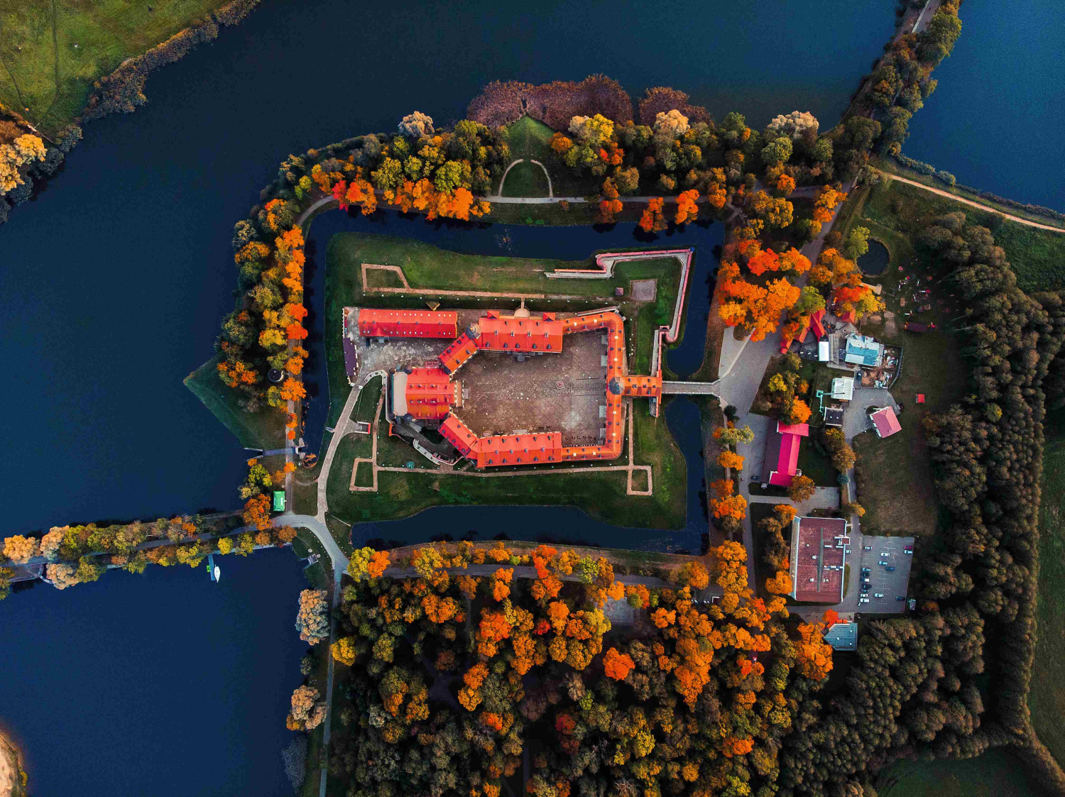 Ремонт оборонительной стены Дворцово-паркового ансамбля XVI‑XIX вв.